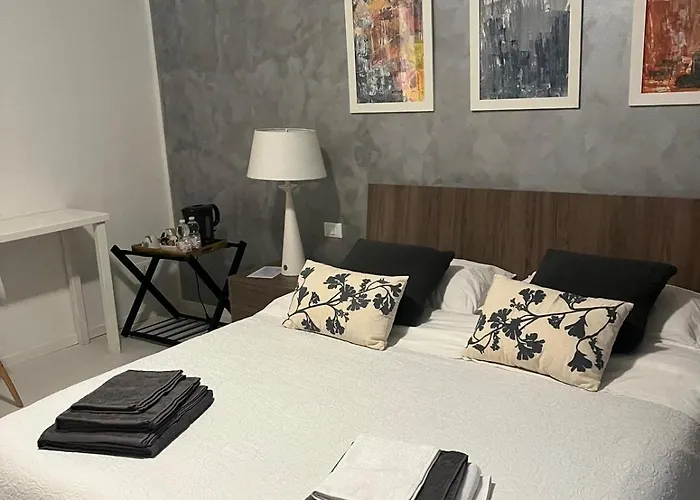 Campesio 2 , Zona Clinica Πανσιόν