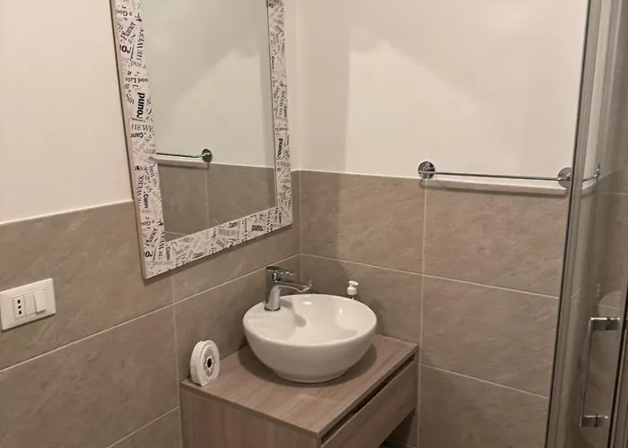 Campesio 2 , Zona Clinica Vendégház Piacenza